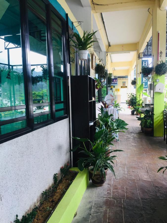 Oyo 90760 Lily Haven Hotel Tanah Rata Extérieur photo