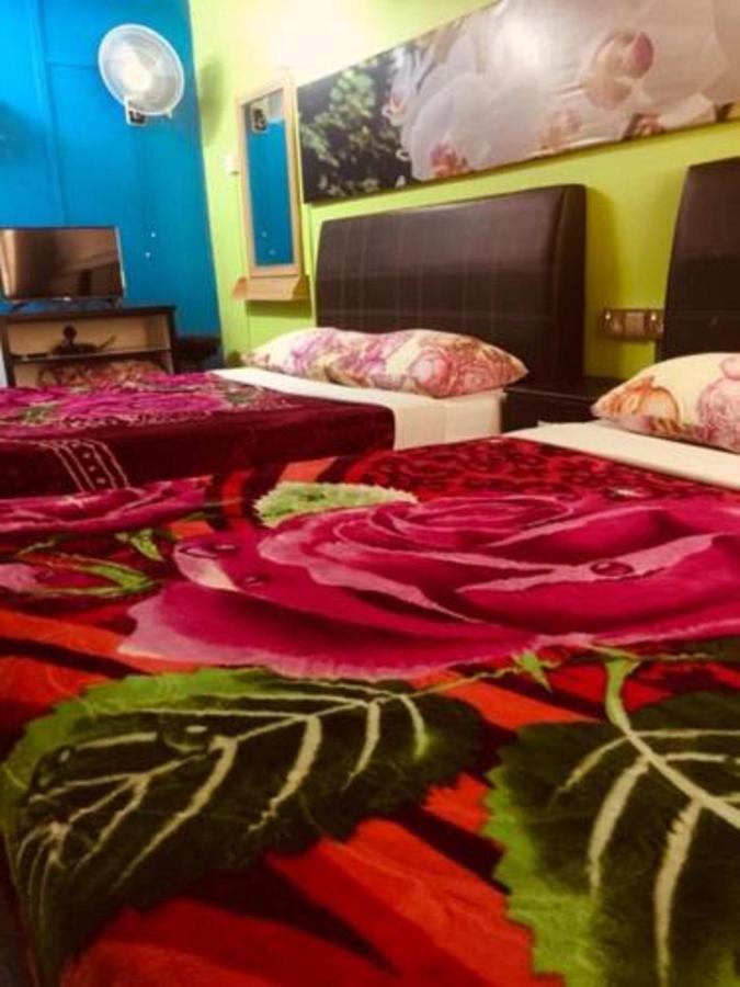 Oyo 90760 Lily Haven Hotel Tanah Rata Extérieur photo