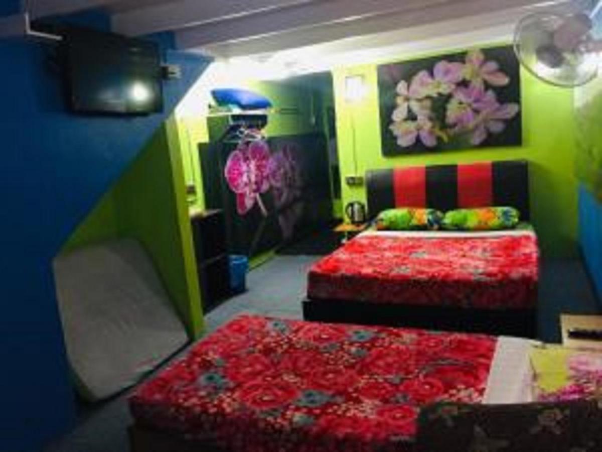 Oyo 90760 Lily Haven Hotel Tanah Rata Extérieur photo